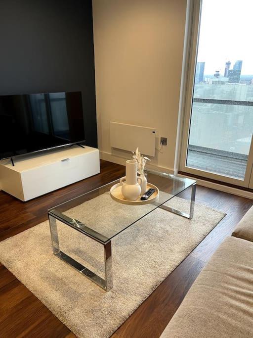 Lovely 2-Bedroom Condo With Balcony Manchester Zewnętrze zdjęcie