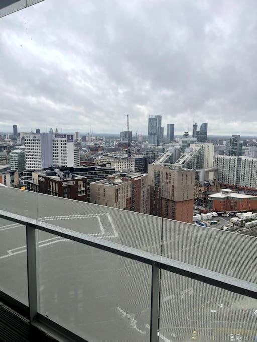 Lovely 2-Bedroom Condo With Balcony Manchester Zewnętrze zdjęcie
